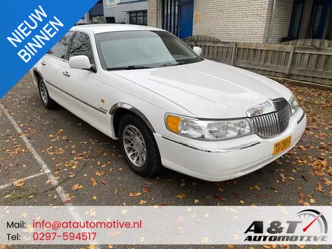 Lincoln Town Car 4.6 Signature series 2002 4.6 v8